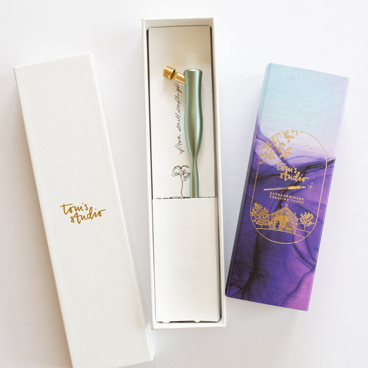 Tom's Studio Flourish Calligraphy Pen Oblique Sage