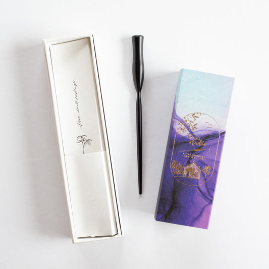 Tom's Studio Flourish Calligraphy Pen Straight Black
