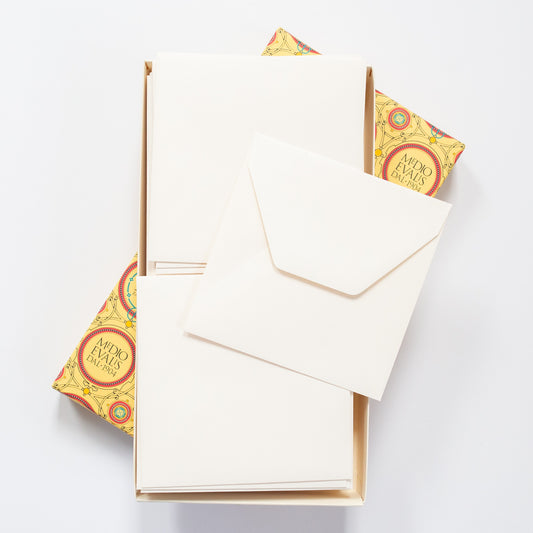 Fabriano Medioevalis box met 100 enveloppen 12,7x12,7cm