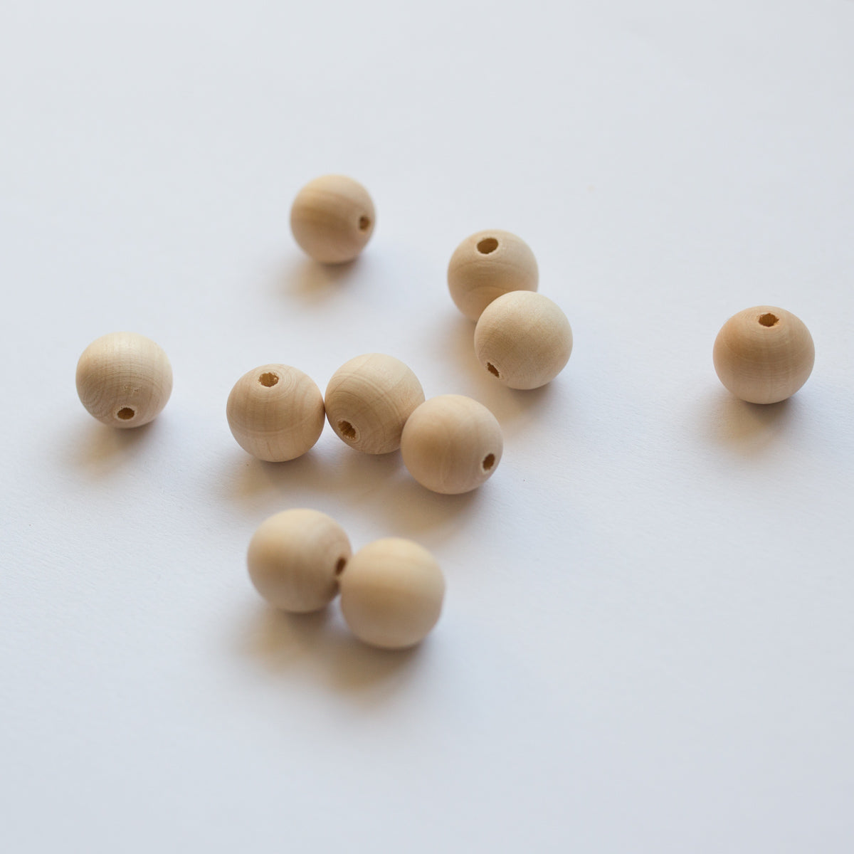 Wooden beads 20mm 10 pc.