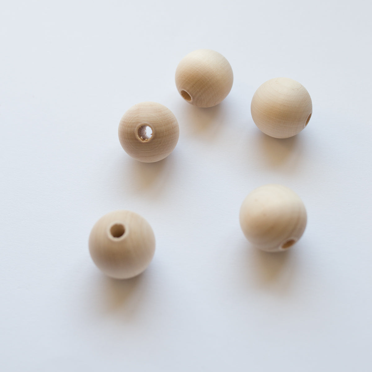 Wooden beads 35mm 5 pc.
